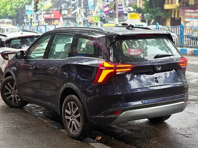 Used Mahindra Old Generation XUV700 AX 7 Petrol AT Luxury Pack 7 STR [2021] in Kolkata