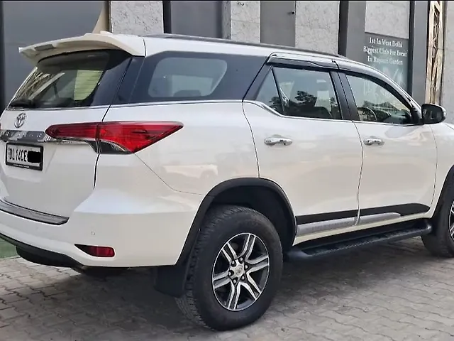 Used Toyota Fortuner [2016-2021] 2.8 4x2 AT in Delhi