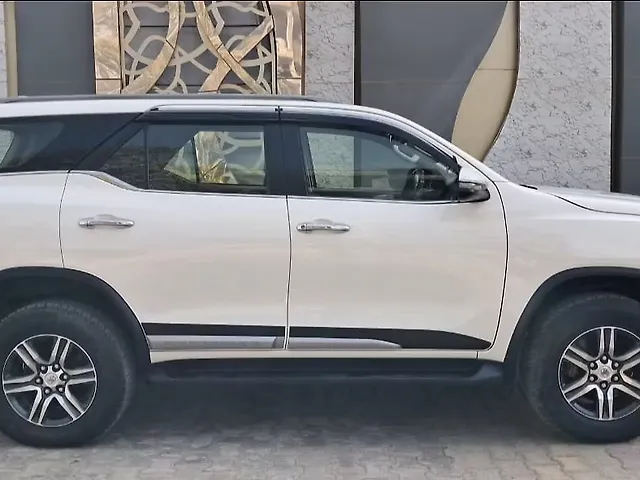Used Toyota Fortuner [2016-2021] 2.8 4x2 AT in Delhi