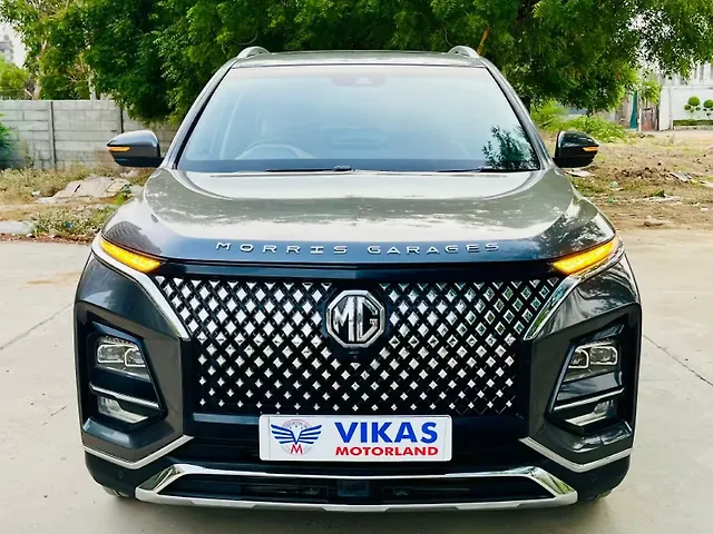 Used 2023 MG Hector Plus in Ahmedabad