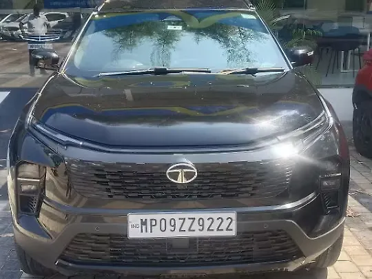 Used 2023 Tata Safari in Indore