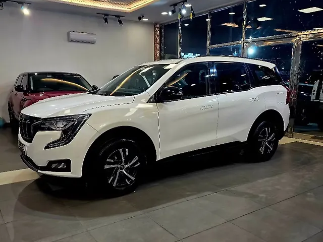 Used Mahindra Old Generation XUV700 AX5 2WD Diesel 2.2L Turbo Automatic 7 STR in Lucknow