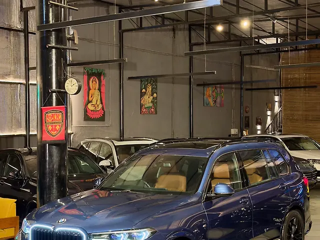 Used 2021 BMW X7 in Delhi