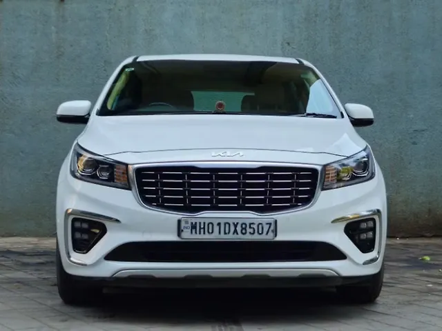 Used 2022 Kia Carnival in Mumbai