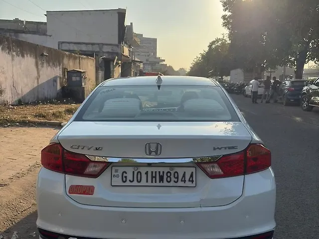 Used Honda City 4th Generation V CVT Petrol [2017-2019] in Ahmedabad