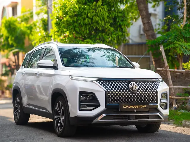 Used 2024 MG Hector Plus in Kolkata