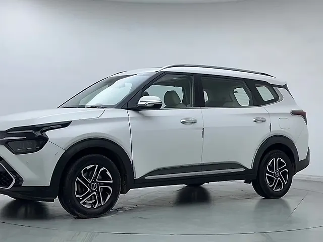 Used 2022 Kia Carens in Delhi