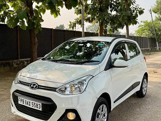 Used 2016 Hyundai Grand i10 in Chandigarh