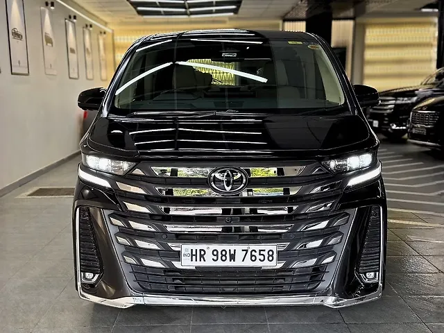Used 2025 Toyota Vellfire in Delhi