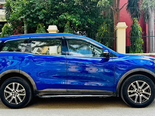 Used Mahindra Old Generation XUV700 AX7 Luxury Pack 2WD Diesel 2.2L Turbo Manual 7 STR in Agra Used Mahindra Old Generation XUV700 AX7 Luxury Pack 2WD Diesel 2.2L Turbo Manual 7 STR in Agra