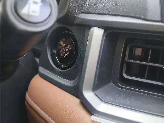 Used Honda Elevate ZX Petrol Automatic Dual Tone in Delhi