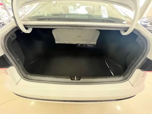 Used Hyundai Verna [2023-2026] SX Petrol 1.5L Manual in Mumbai