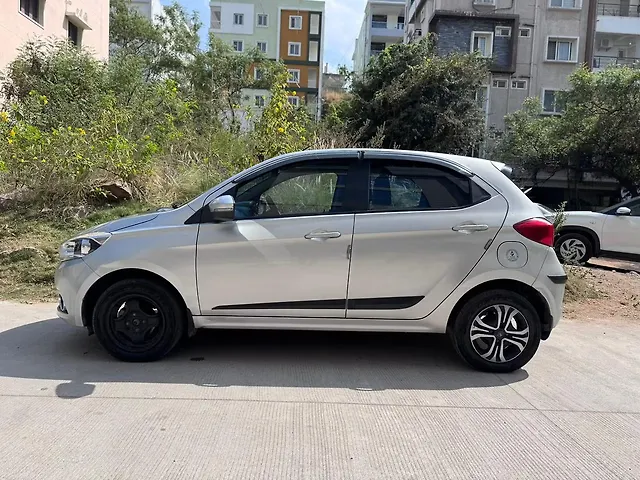 Used Tata Tiago [2016-2020] Revotron XZ in Hyderabad