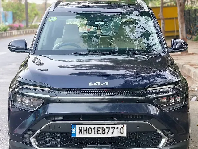 Used 2022 Kia Carens in Mumbai