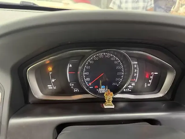 Used Volvo XC60 [2015-2017] Momentum in Hyderabad