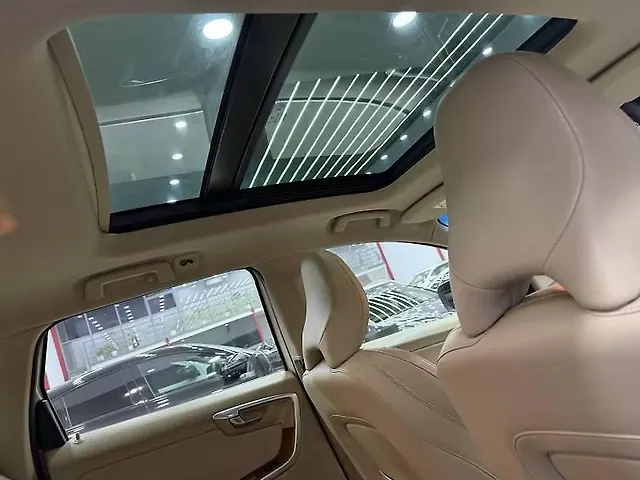 Used Volvo XC60 [2015-2017] Momentum in Hyderabad