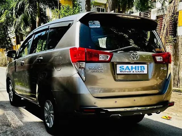 Used Toyota Innova Crysta [2016-2020] 2.4 GX 8 STR in Agra