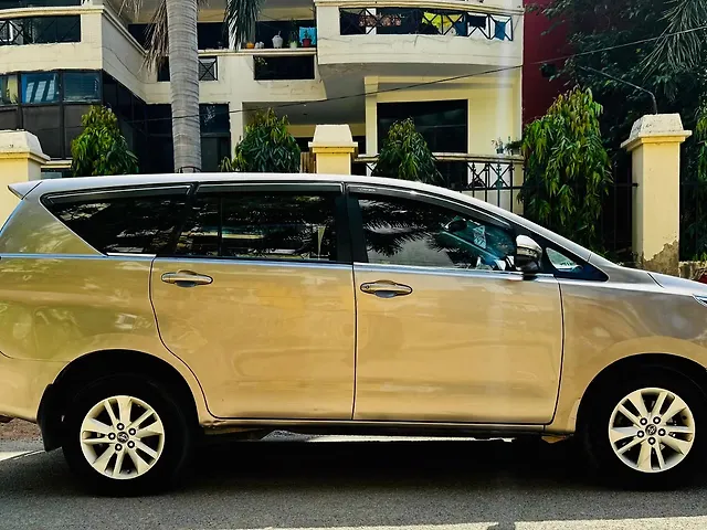 Used Toyota Innova Crysta [2016-2020] 2.4 GX 8 STR in Agra