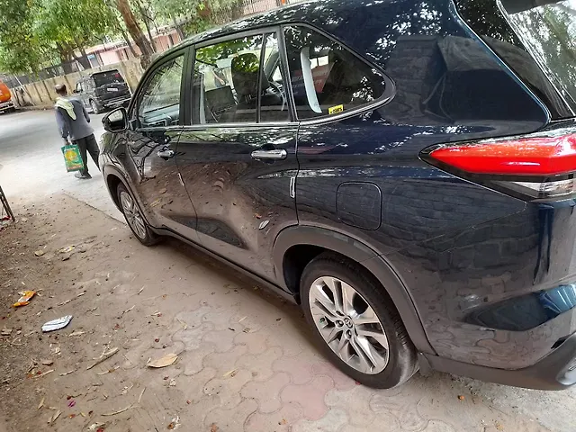 Used Toyota Innova Hycross ZX (O) Hybrid (Electric + Petrol) Automatic (e-CVT) 7 STR in Delhi