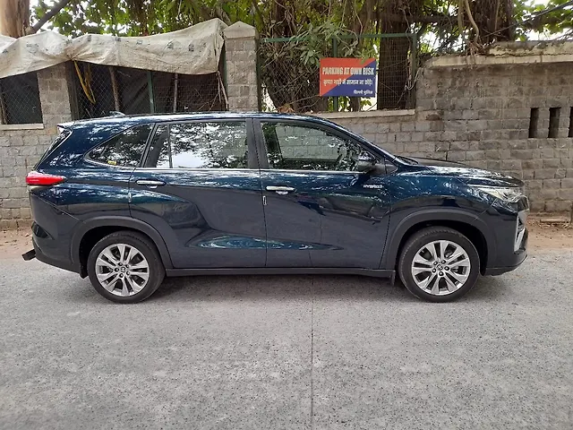 Used Toyota Innova Hycross ZX (O) Hybrid (Electric + Petrol) Automatic (e-CVT) 7 STR in Delhi