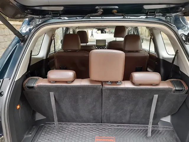 Used Toyota Innova Hycross ZX (O) Hybrid (Electric + Petrol) Automatic (e-CVT) 7 STR in Delhi