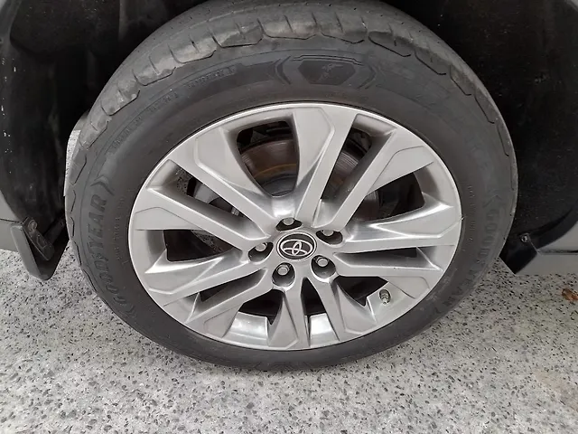 Used Toyota Innova Hycross ZX (O) Hybrid (Electric + Petrol) Automatic (e-CVT) 7 STR in Delhi