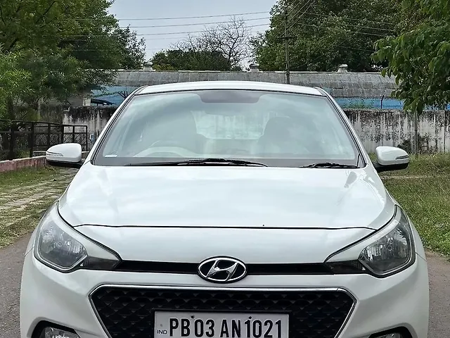 Used 2015 Hyundai Elite i20 in Chandigarh