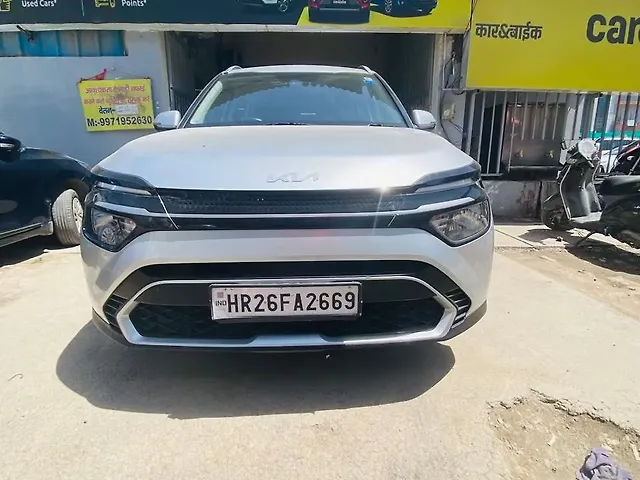 Used 2023 Kia Carens in Noida