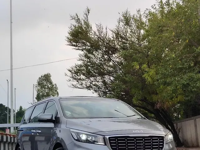 Used 2022 Kia Carnival in Delhi