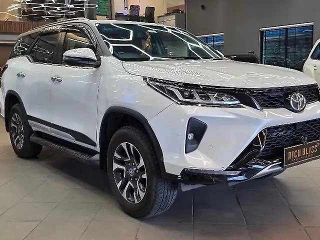 Used Toyota Fortuner Legender 4X2 2WD Diesel Turbo Automatic Dual Tone in Nagpur