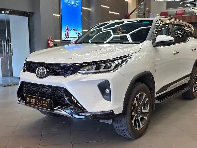 Used Toyota Fortuner Legender 4X2 2WD Diesel Turbo Automatic Dual Tone in Nagpur