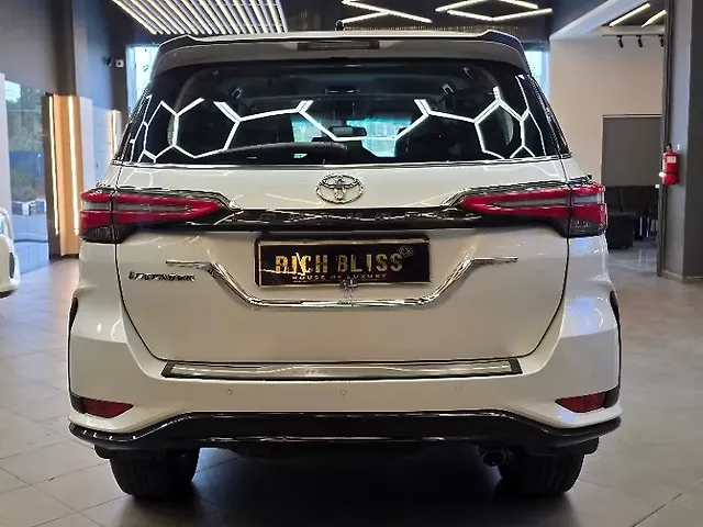 Used Toyota Fortuner Legender 4X2 2WD Diesel Turbo Automatic Dual Tone in Nagpur