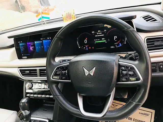 Used Mahindra Old Generation XUV700 AX 7 Diesel AT AWD Luxury Pack 7 STR [2021] in Lucknow