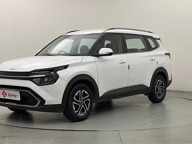 Used 2022 Kia Carens in Mumbai