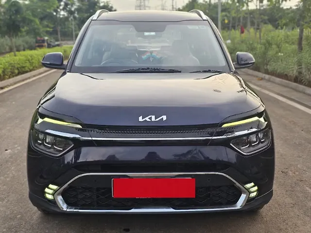 Used 2022 Kia Carens in Thane