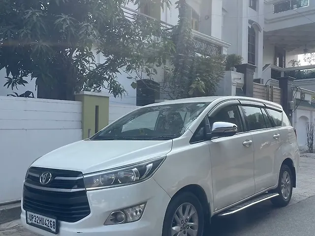 Used Toyota Innova Crysta [2016-2020] 2.4 G 7 STR [2016-2017] in Lucknow