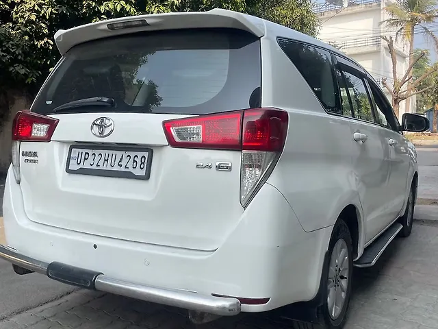 Used Toyota Innova Crysta [2016-2020] 2.4 G 7 STR [2016-2017] in Lucknow