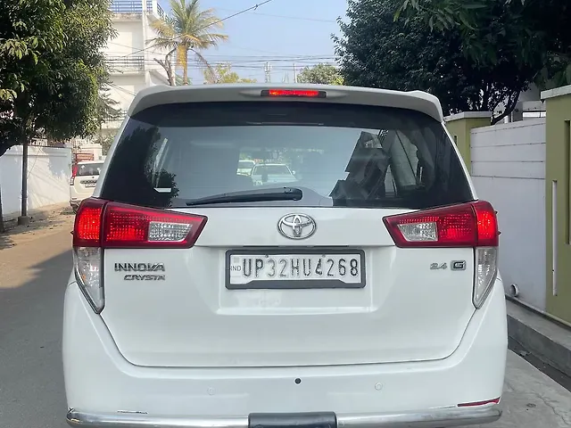 Used Toyota Innova Crysta [2016-2020] 2.4 G 7 STR [2016-2017] in Lucknow