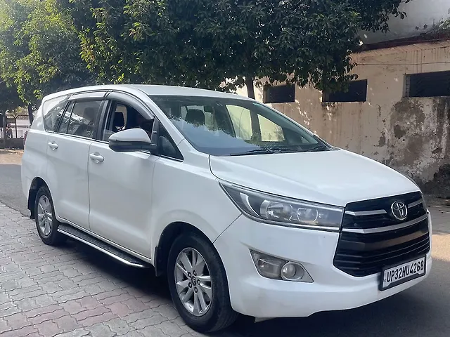 Used Toyota Innova Crysta [2016-2020] 2.4 G 7 STR [2016-2017] in Lucknow