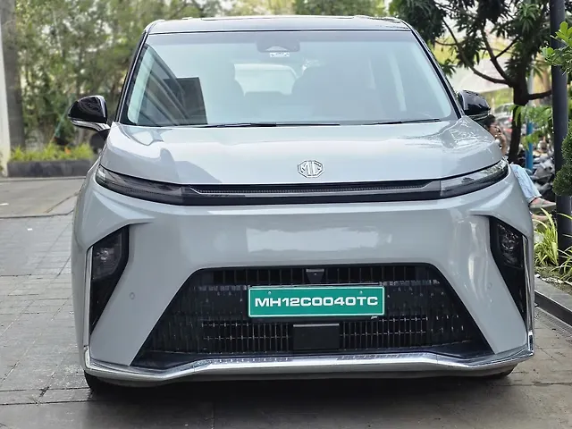 Used 2025 MG M9 EV in Pune