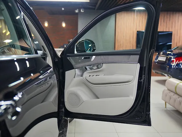 Used Volvo XC90 B5 Ultra in Kanpur