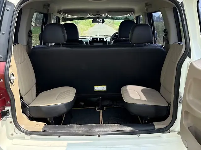Used Mahindra TUV300 [2015-2019] T10 Dual Tone in Erode