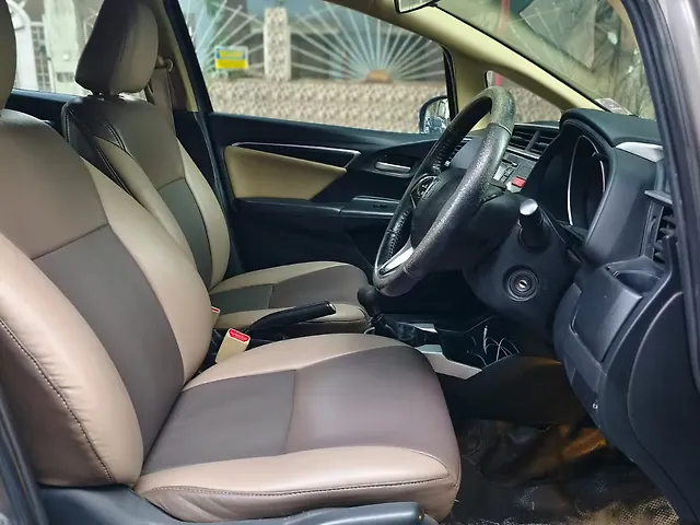 Used Honda Jazz [2015-2018] V Petrol in Mumbai