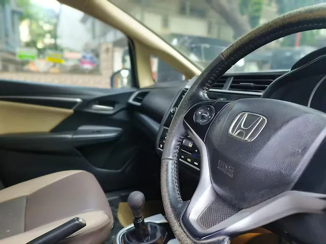 Used Honda Jazz [2015-2018] V Petrol in Mumbai