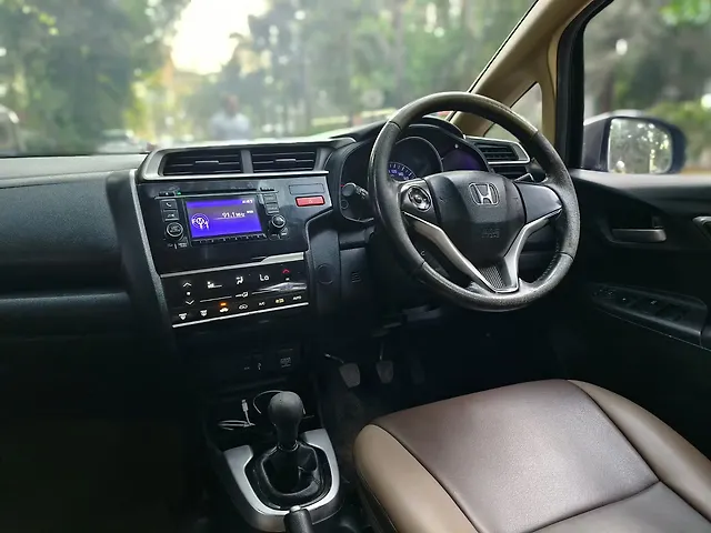 Used Honda Jazz [2015-2018] V Petrol in Mumbai