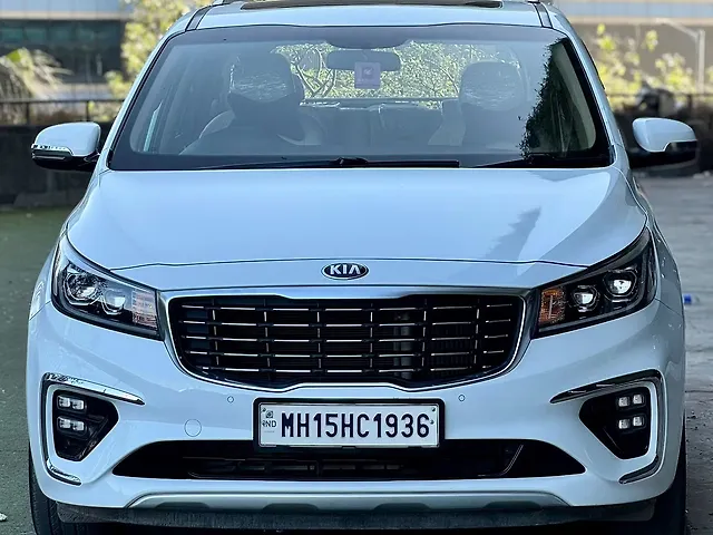 Used 2020 Kia Carnival in Mumbai
