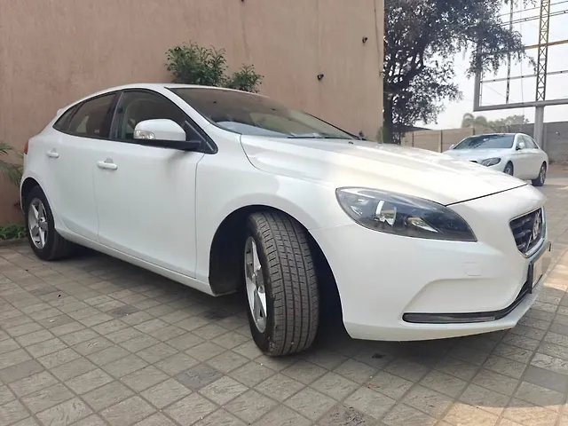 Used Volvo V40 [2016-2019] D3 Kinetic in Nashik