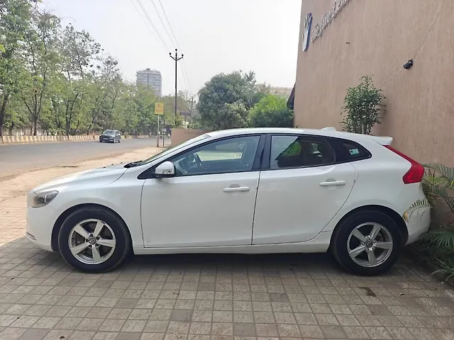 Used Volvo V40 [2016-2019] D3 Kinetic in Nashik