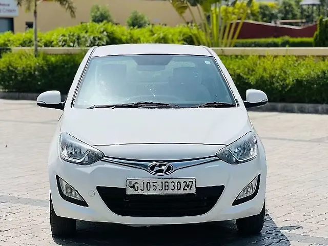 Used 2012 Hyundai i20 in Surat