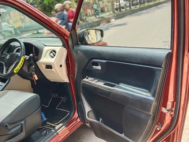 Used Maruti Suzuki Wagon R VXI 1.0 AGS [2023-2025] in Kolkata